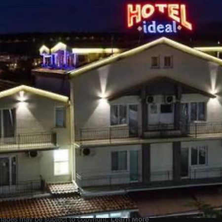 Hotel Garni Ideal Podgorica Bagian luar foto