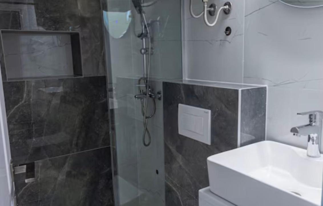 Hotel Garni Ideal Podgorica Bagian luar foto