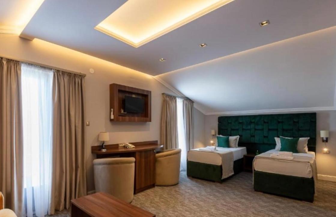 Hotel Garni Ideal Podgorica Bagian luar foto
