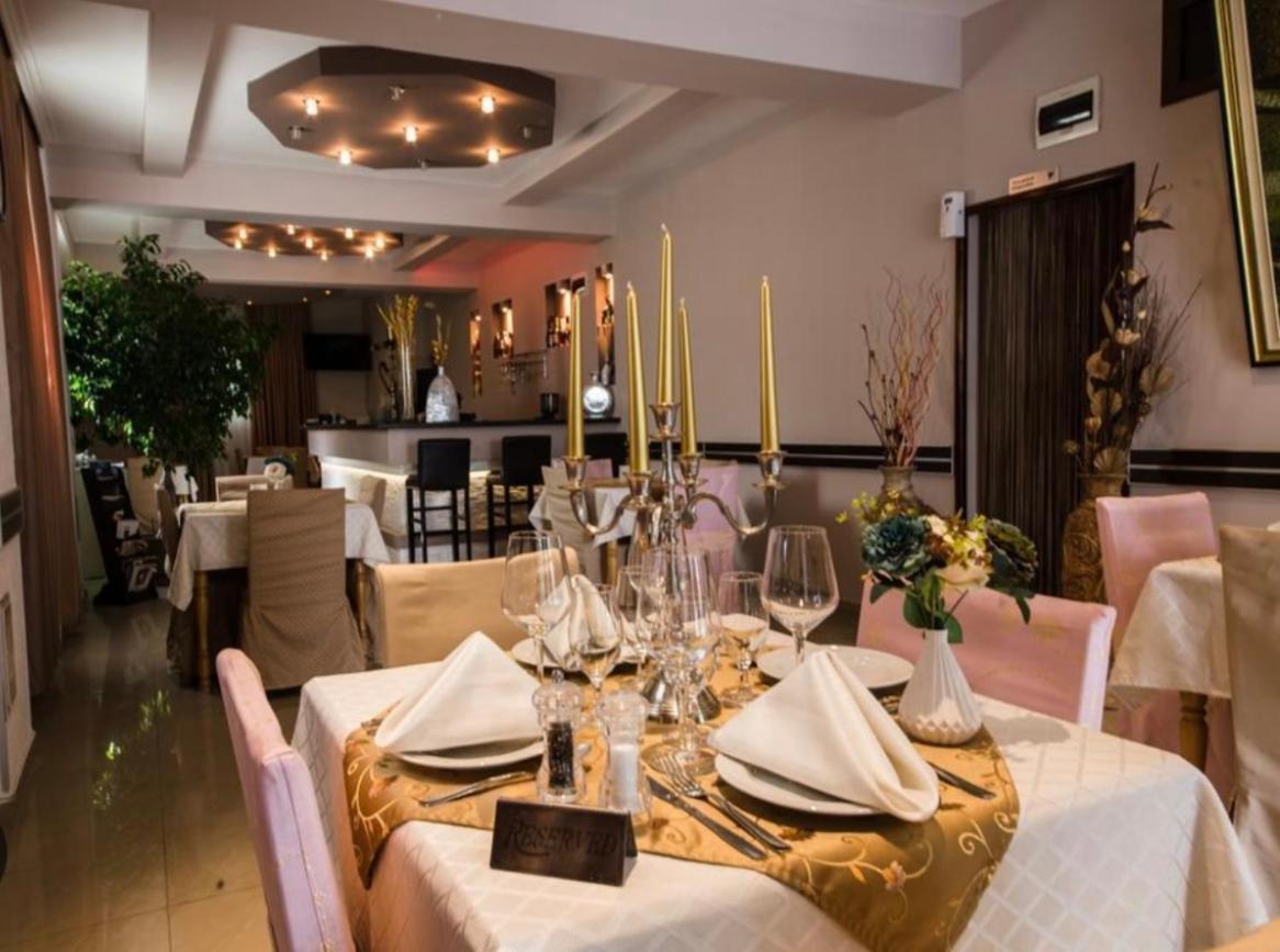 Hotel Garni Ideal Podgorica Bagian luar foto