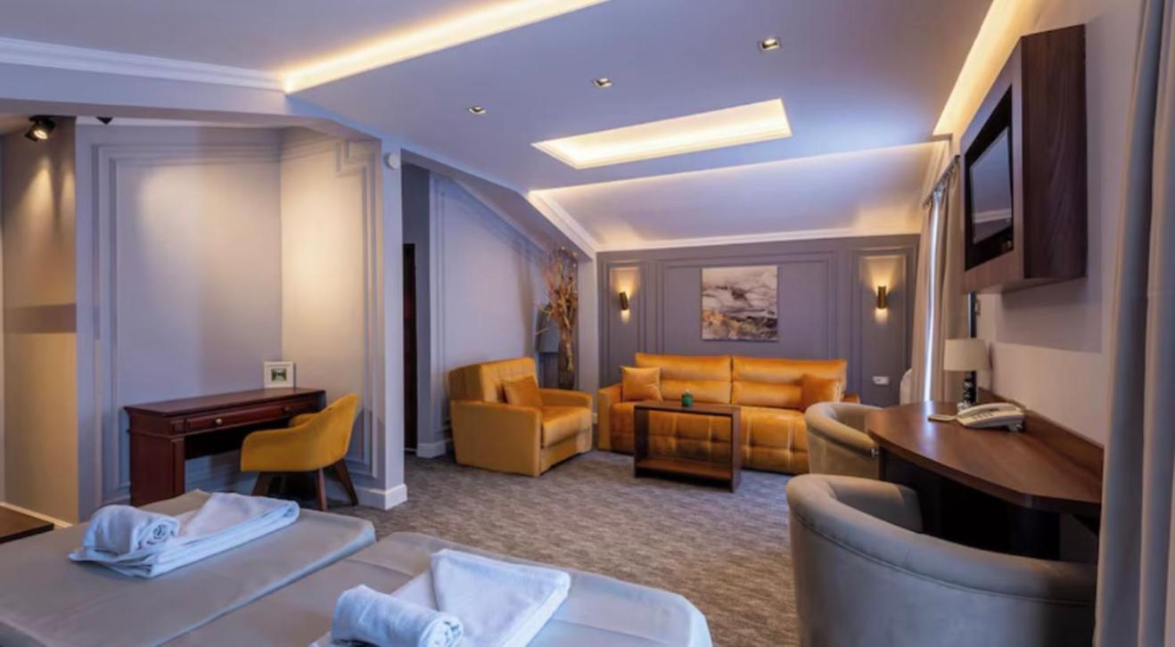 Hotel Garni Ideal Podgorica Bagian luar foto